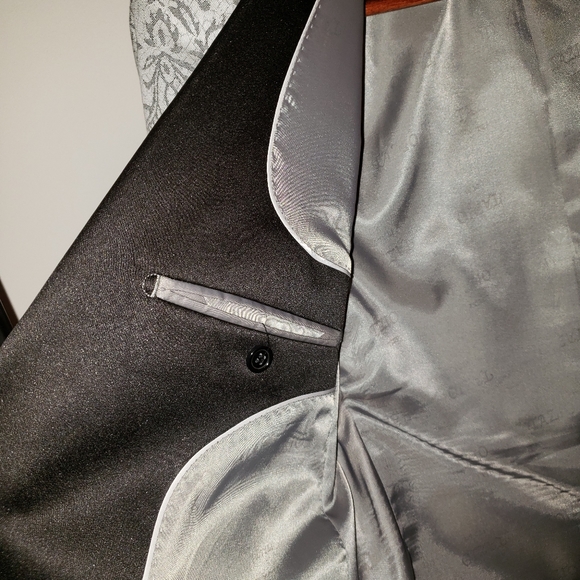 Formal wear jacket - Picture 3 of 6